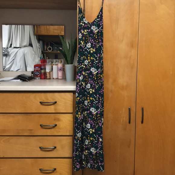 Very lightly used floral maxi dress - Picture 1 of 3